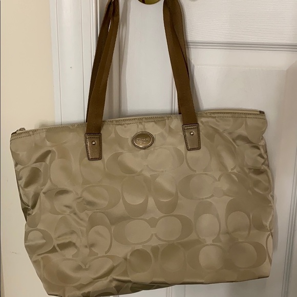Coach Handbag - Picture 1 of 8